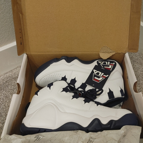FILA GRANT HILL 1  WHITE,RED,BLUE WOMEN'S  SHOES  NEW! - Picture 4 of 8